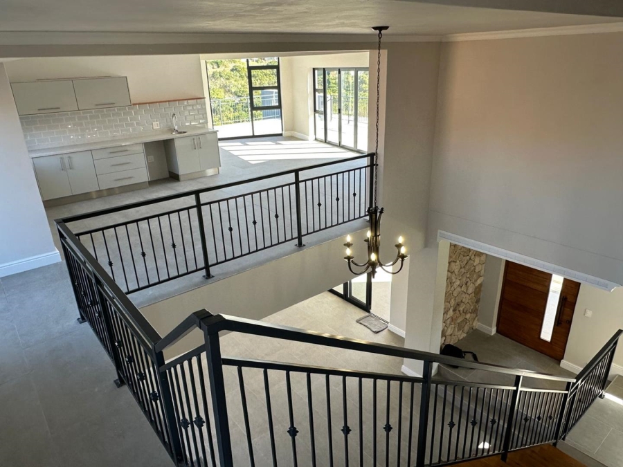 5 Bedroom Property for Sale in Stilbaai Wes Western Cape